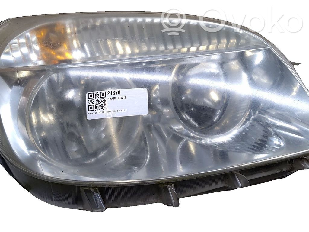 Fiat Doblo Lampa przednia 