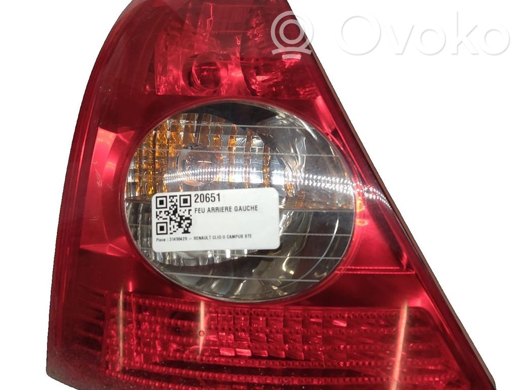 Renault Clio I Задний фонарь в кузове 