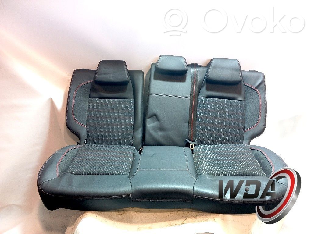 Peugeot 208 I Fotel tylny 