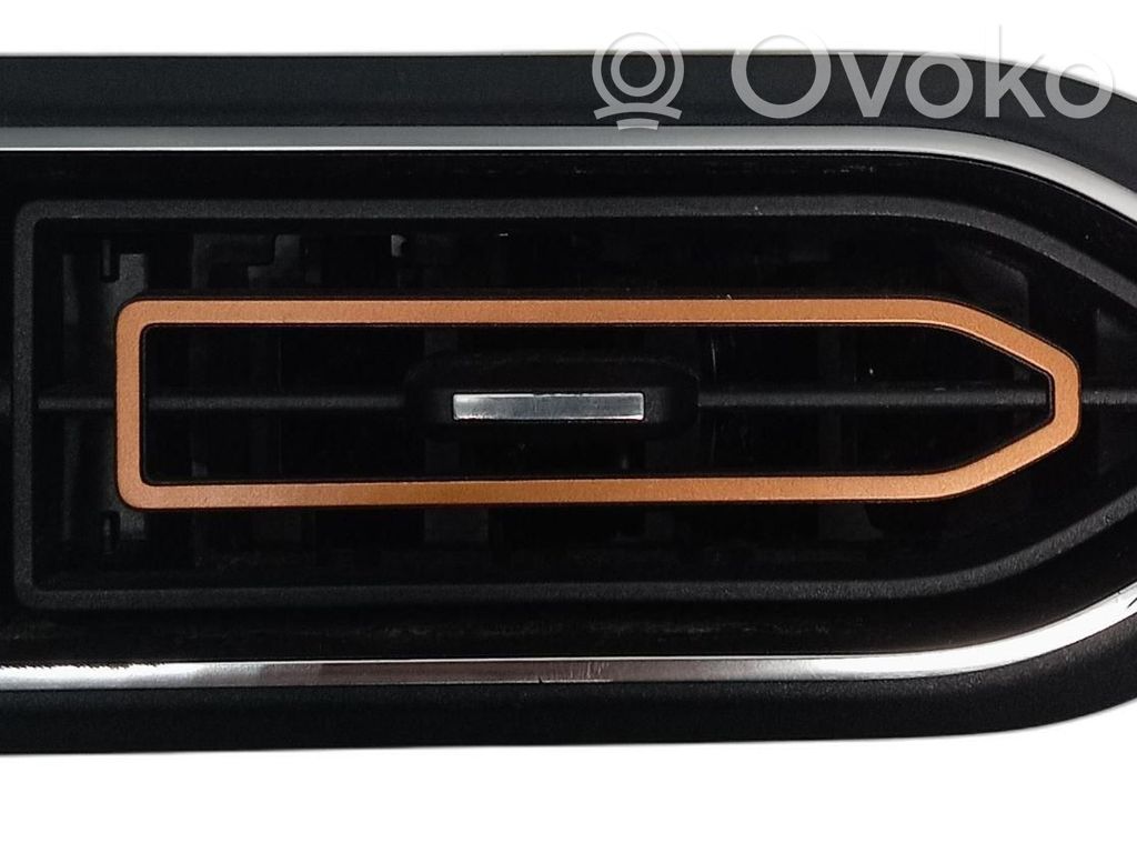 Dacia Sandero III Centrālais gaisa ventilācijas režģis 