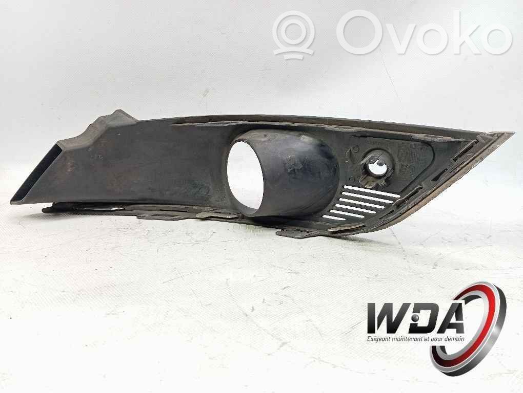Renault Megane IV Unteres Gitter dreiteilig vorne 