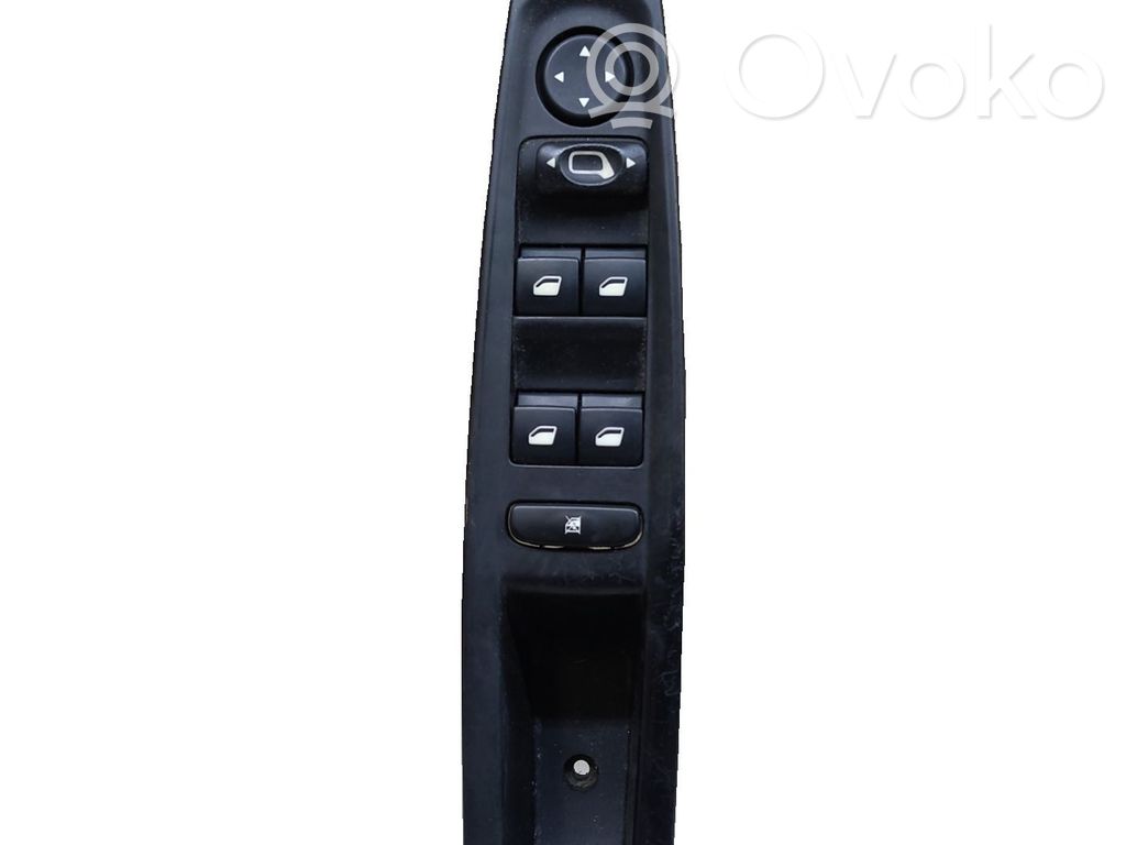 Citroen C4 Aircross Electric window control switch 