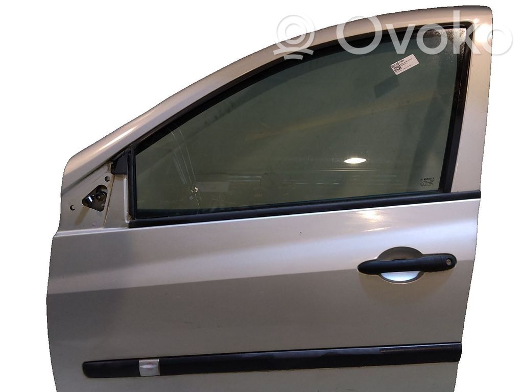 Renault Clio III Puerta delantera 