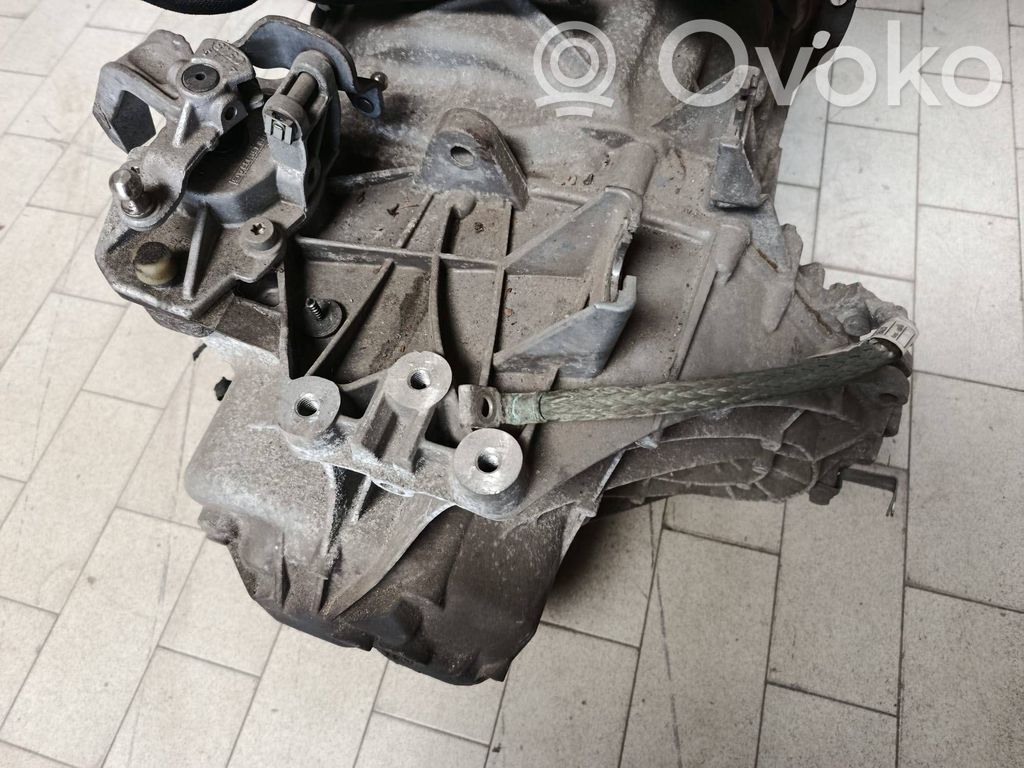 Mini Cooper F57 Manualna 6-biegowa skrzynia biegów 