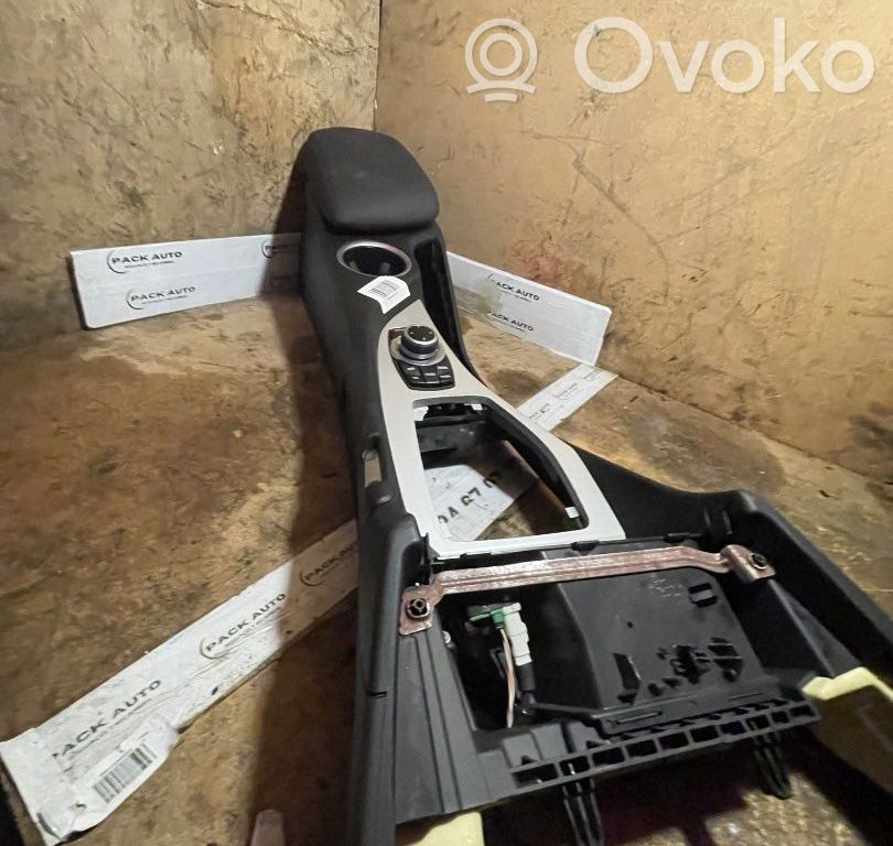 BMW X1 E84 Armrest 