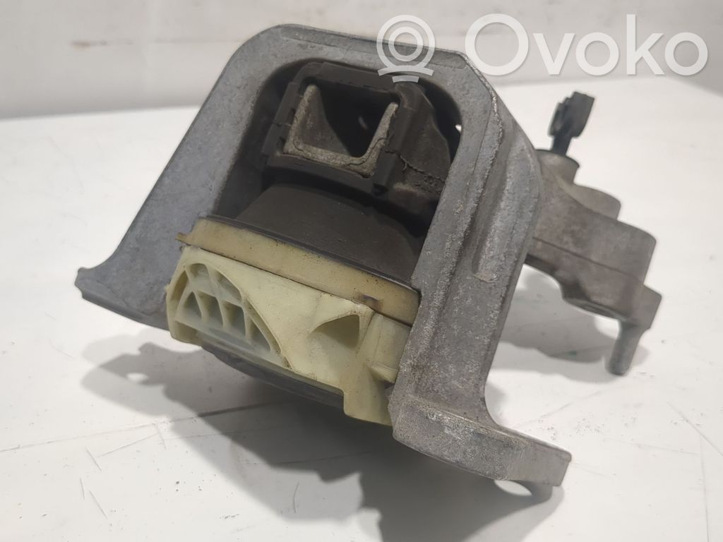Citroen C4 II Engine mount bracket 