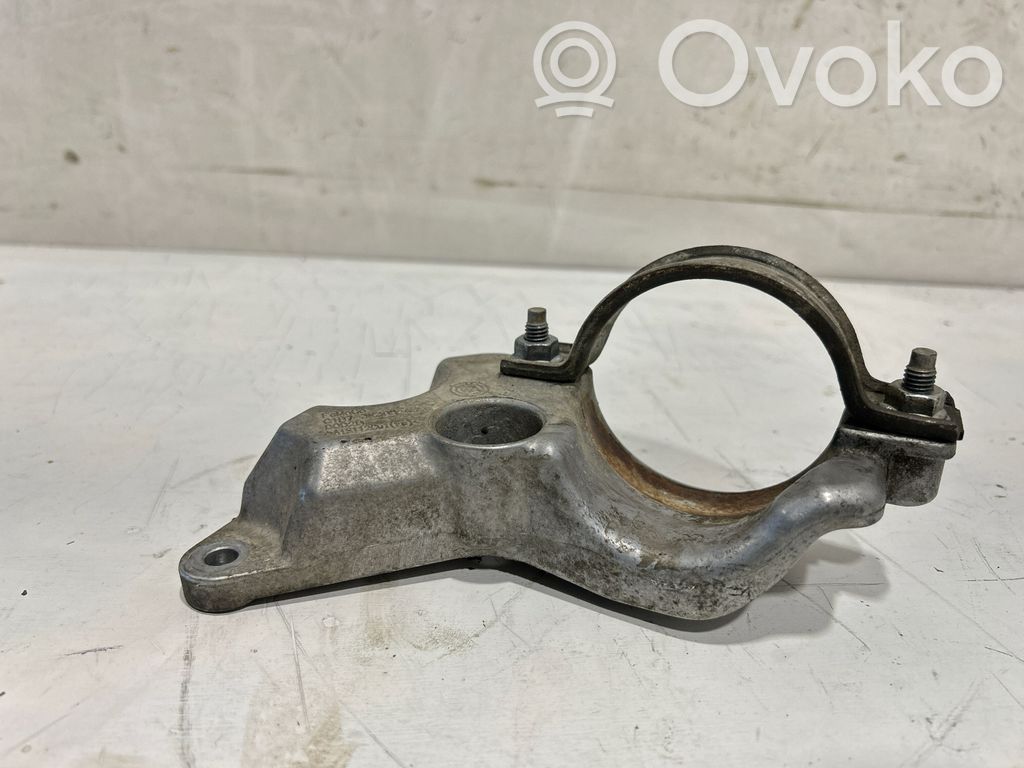 Ford Fiesta Staffa del cuscinetto di supporto dell’albero di trasmissione 