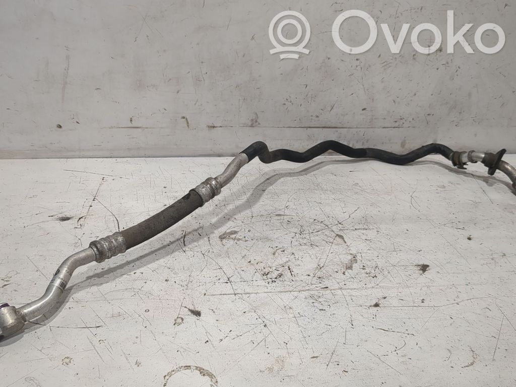 Volkswagen Touareg I Manguera/tubo del aire acondicionado (A/C) 