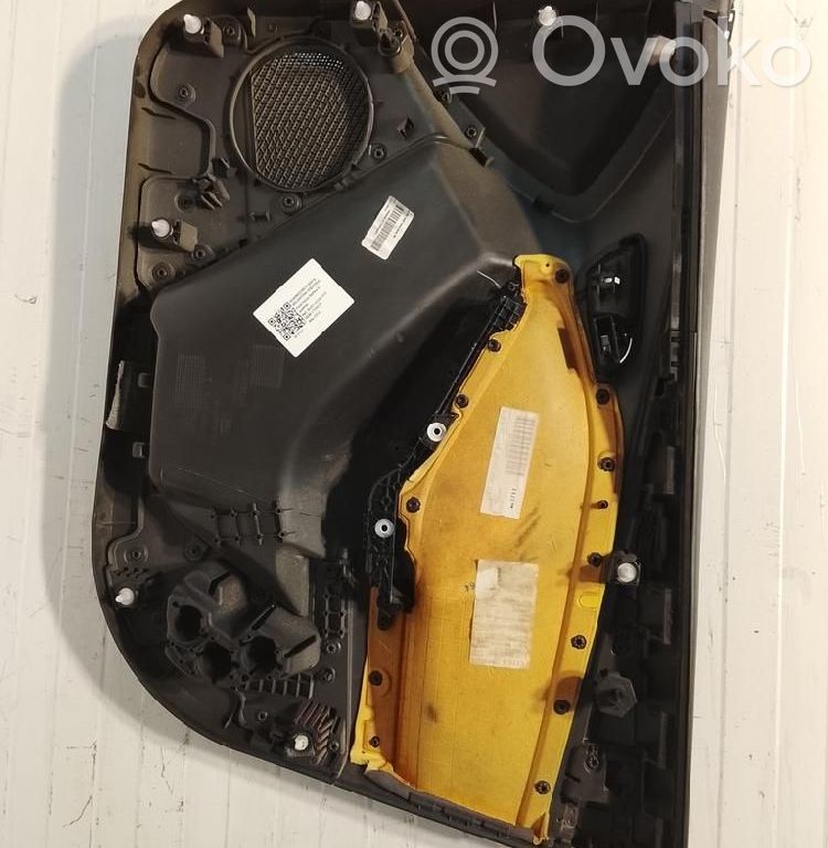 Ford Focus Revestimiento de puerta delantera 