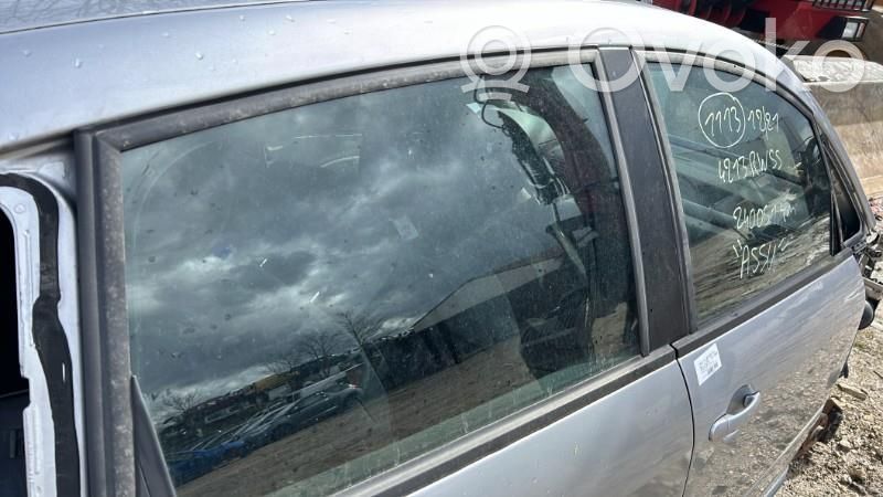 Audi A2 aizmugurējo durvju stikls 