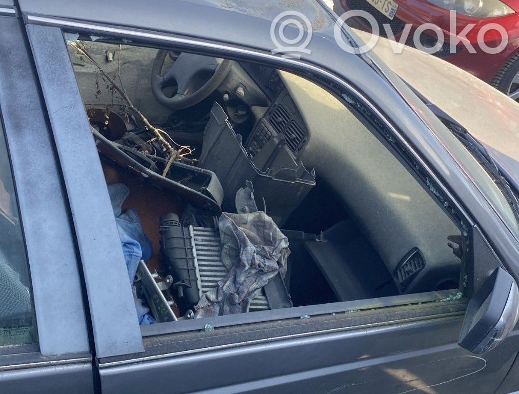 Peugeot 405 Durvis 