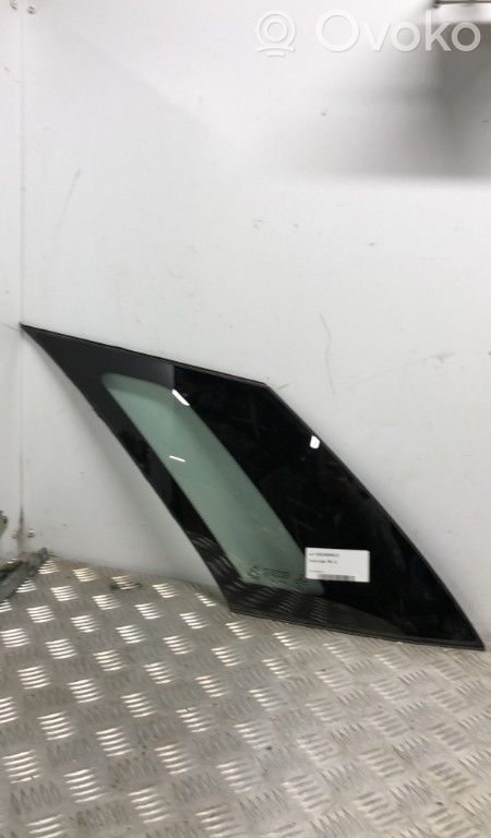 Citroen C4 II Picasso Rear side window 