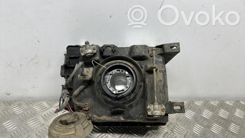 Mitsubishi Pajero Scheinwerfer 