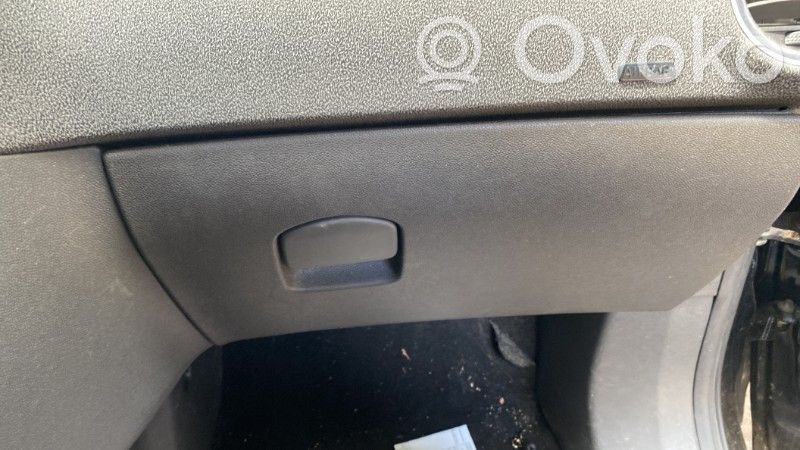 Opel Corsa D Daiktadėžės (bordačioko) komplektas 