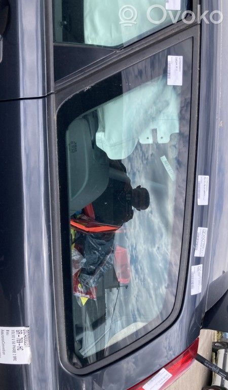 Volvo V50 Rear side window 