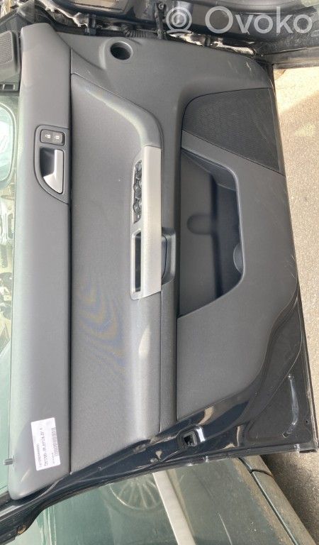 Volvo V50 Priekšējo durvju apdare 