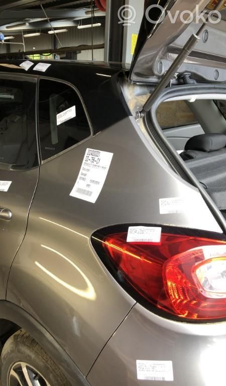 Renault Captur Panel lateral trasero 