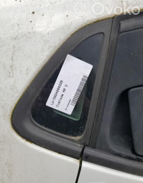 Renault Clio IV Rear side window 