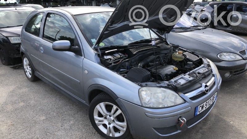 Opel Corsa C Polttoainesäiliö 