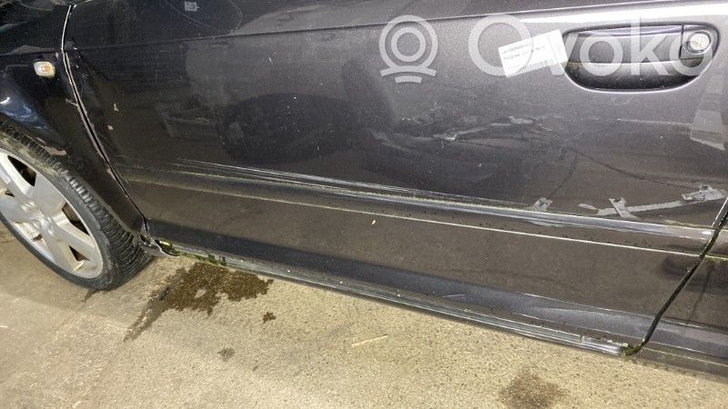 Audi A3 S3 8P Listwa drzwi przednich 