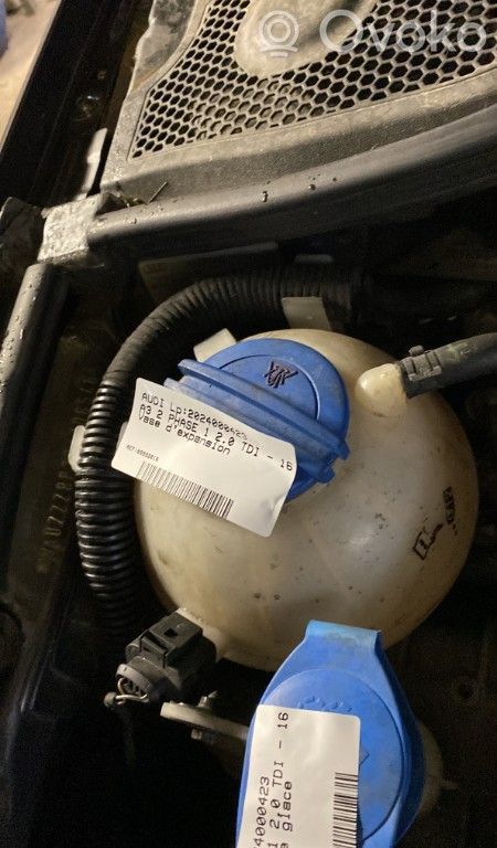 Audi A3 S3 8P Serbatoio di compensazione del liquido refrigerante/coperchio