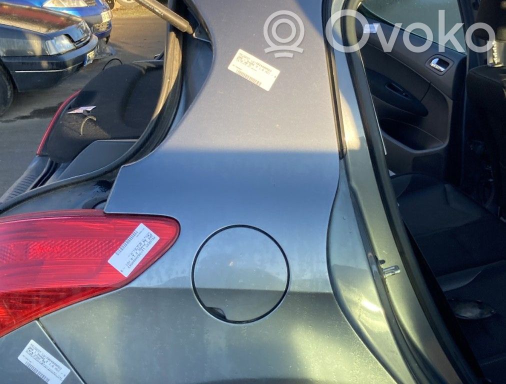Peugeot 308 Takakulmapaneeli 