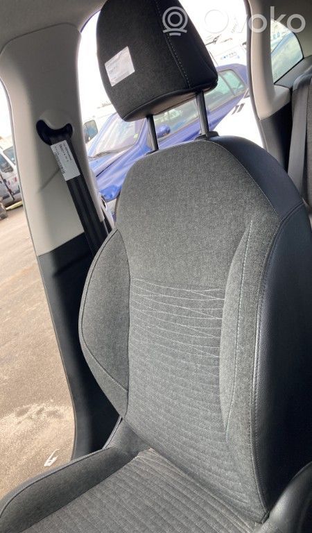 Citroen C3 Etumatkustajan istuin 