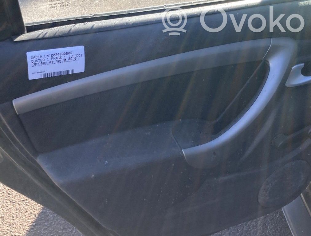 Apšuvums aizmugurējām durvīm