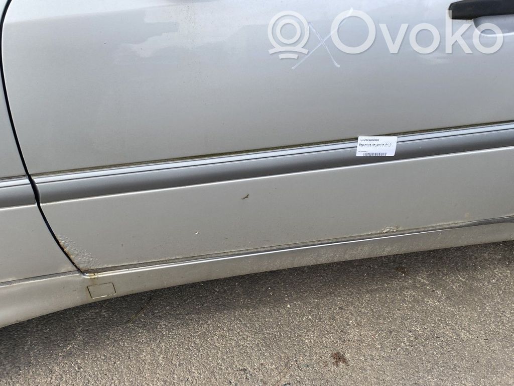 Mercedes-Benz C W202 Listwa drzwi przednich 