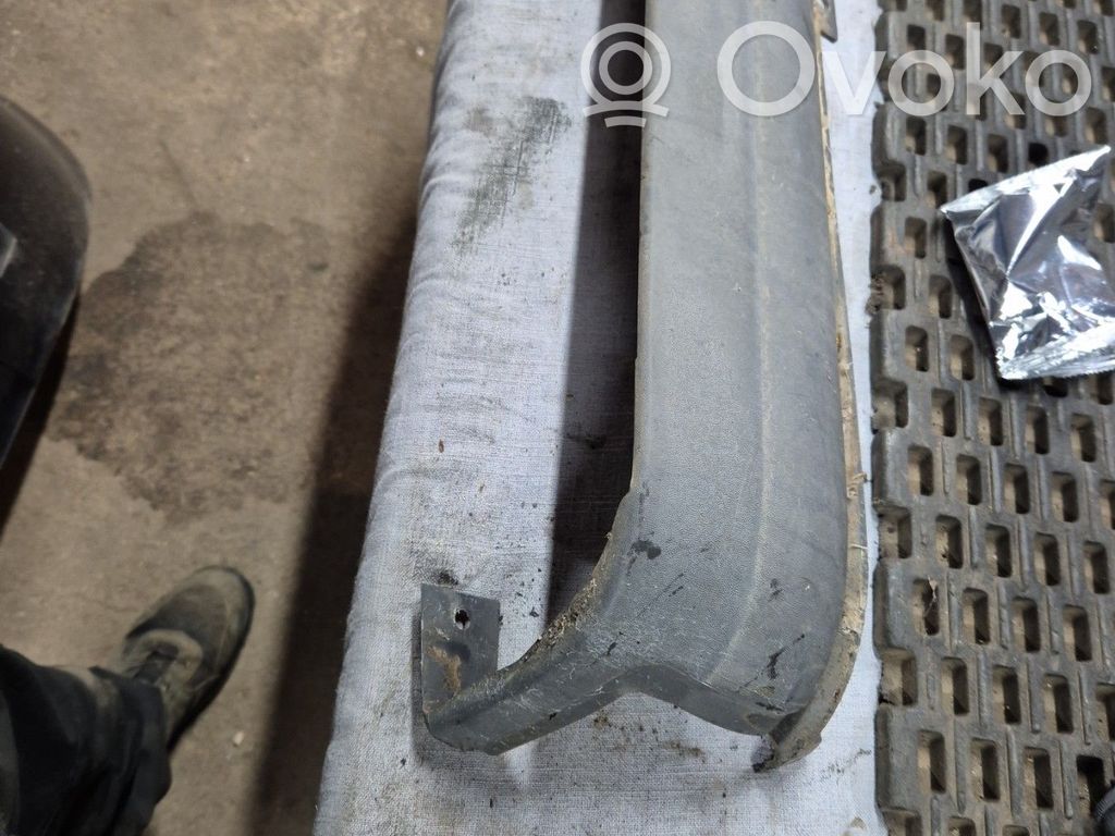 Ford Transit Rivestimento del pannello parte angolare del paraurti posteriore 
