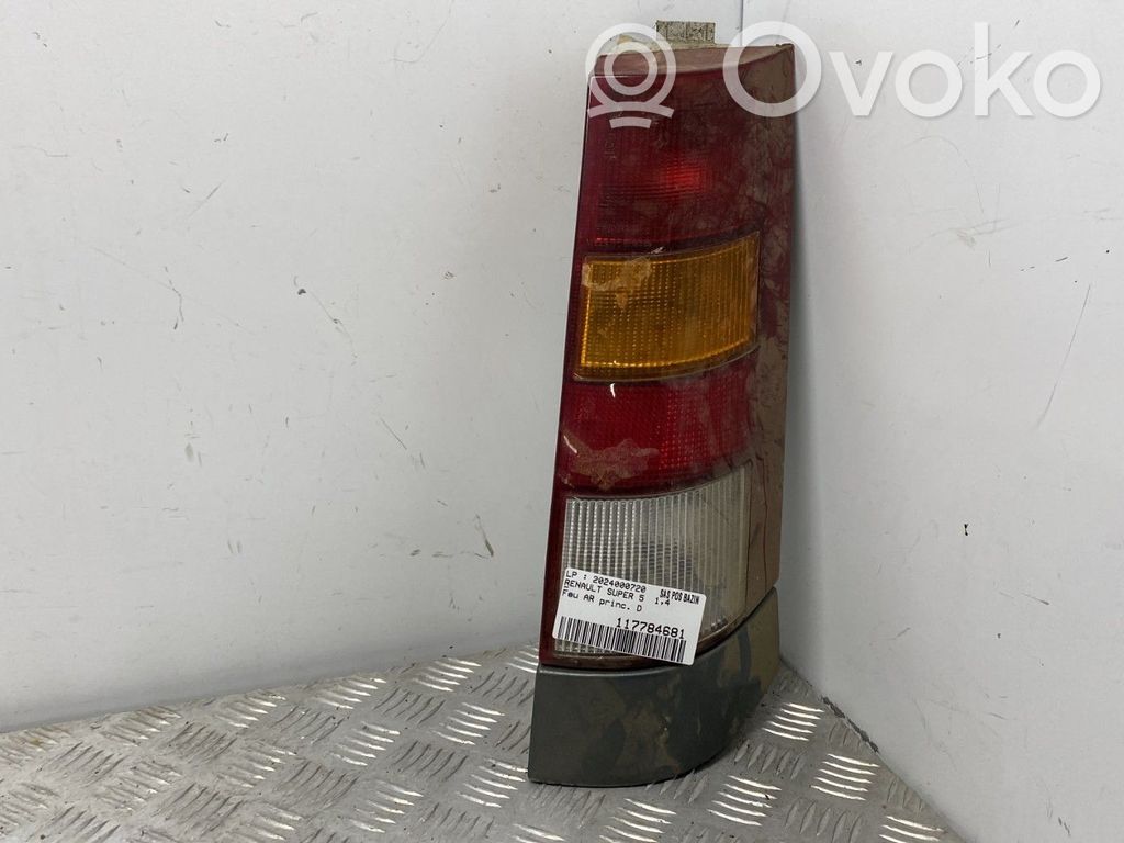 Renault Super R5 Lampă spate în caroserie 