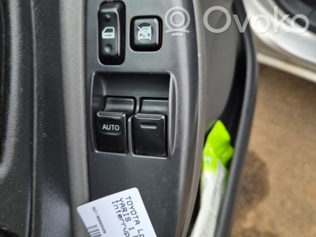 Toyota Yaris Interruttore di controllo dell’alzacristalli elettrico 