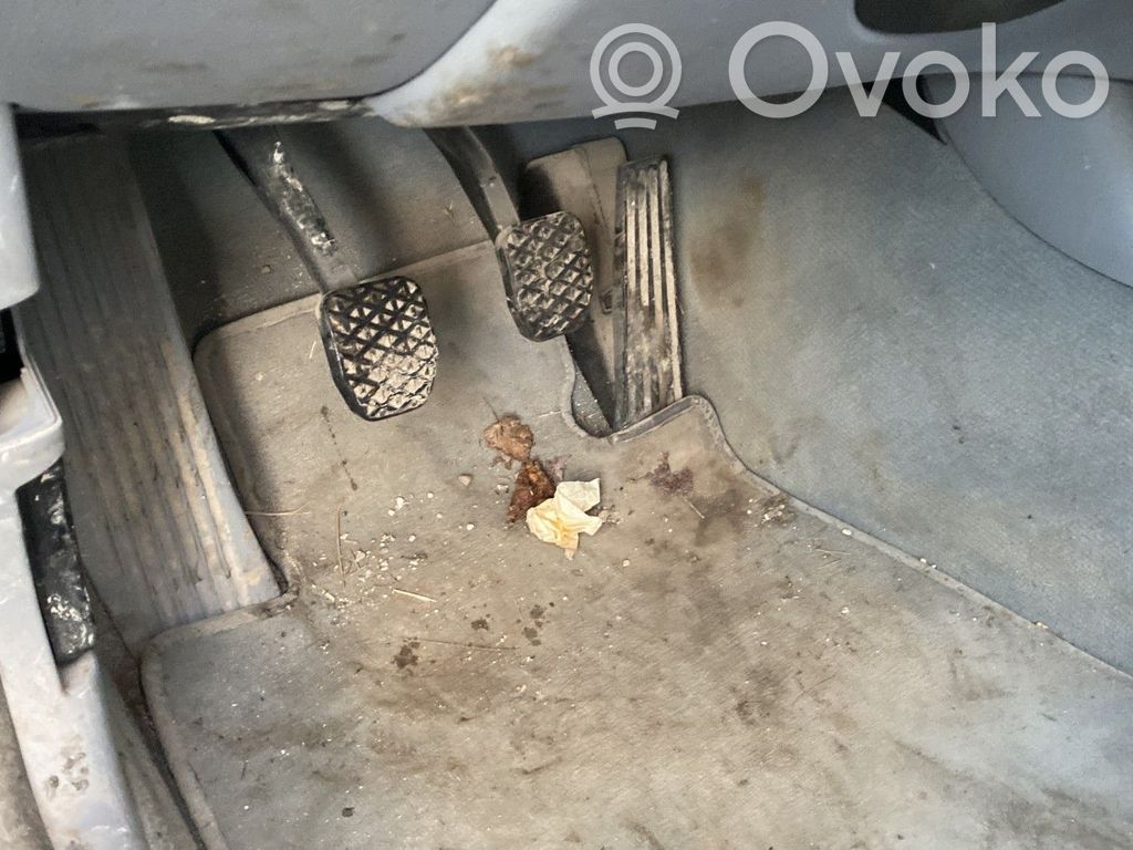 BMW 1 E81 E87 Bremžu pedālis 