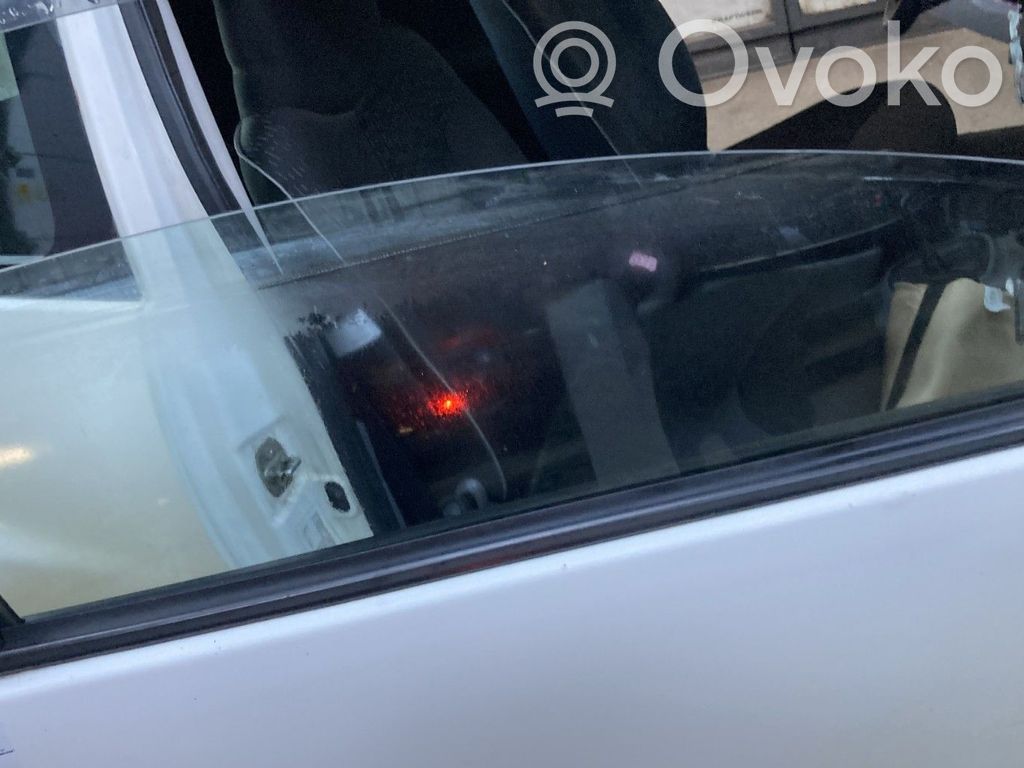 Peugeot 107 Vetro del finestrino della portiera anteriore - quattro porte 