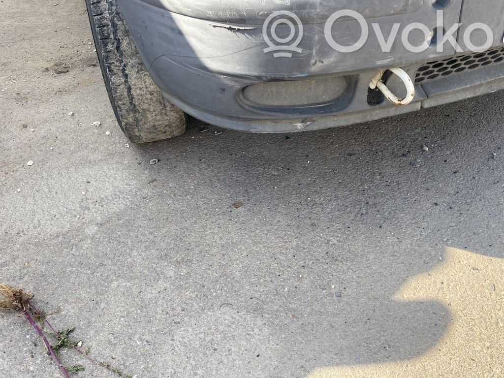 Front bumper   4429596