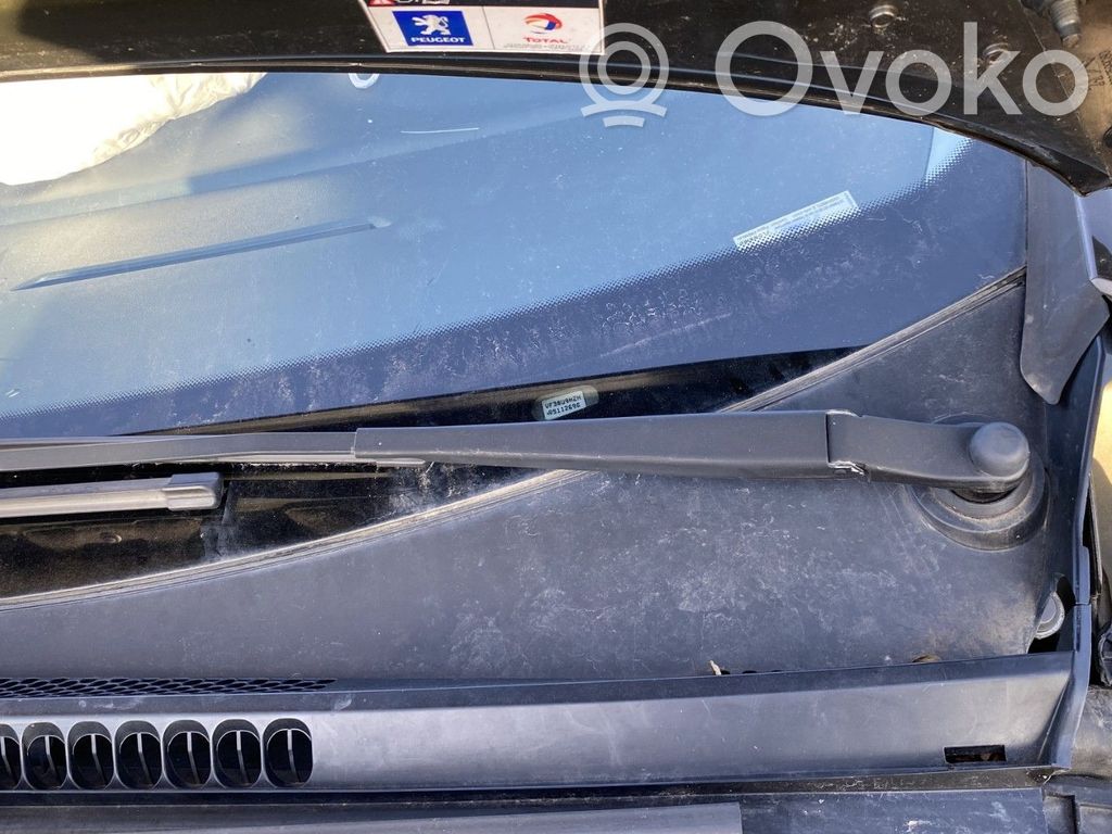 Peugeot 3008 I Bras d'essuie-glace avant