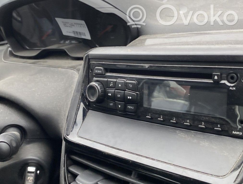 Peugeot 208 I Unitate principală radio/CD/DVD/GPS