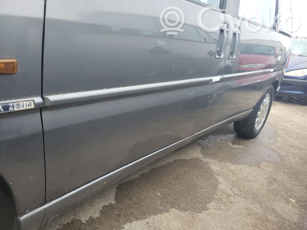Lancia Zeta Mască ușă față (turnată) 