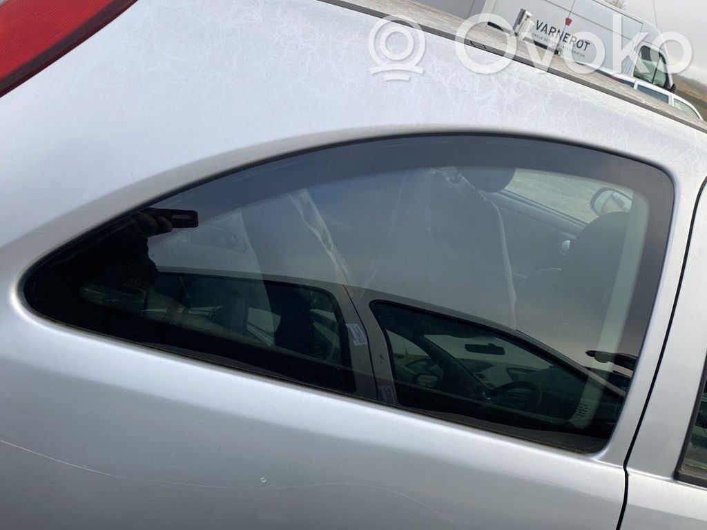 Opel Corsa C Geam lateral spate 