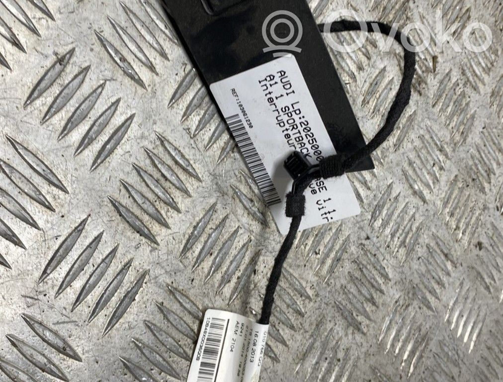 Electric window control switch   4G09598555PR