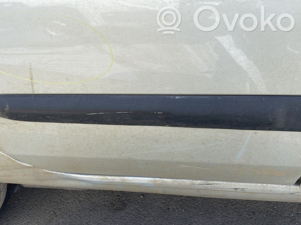 Renault Clio II Listwa drzwi tylnych
