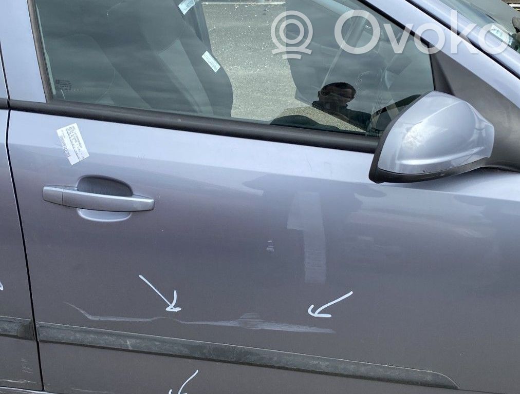 Opel Astra H Puerta delantera 