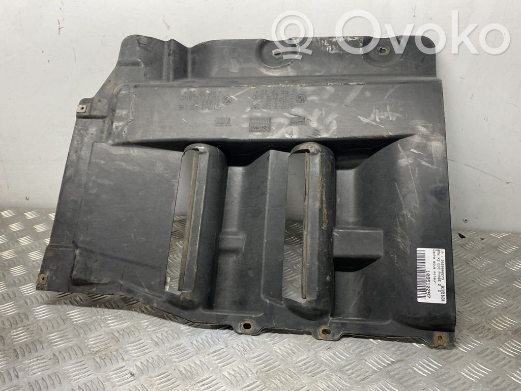 BMW X3 E83 Placa protectora/protector antisalpicaduras motor 
