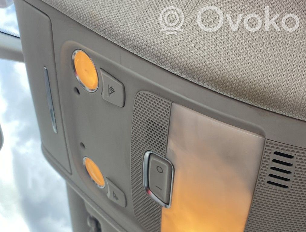 Audi A4 S4 B8 8K Etuistuimen valo 