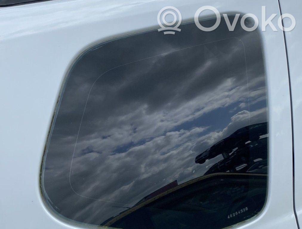 Dacia Duster Rear side window 