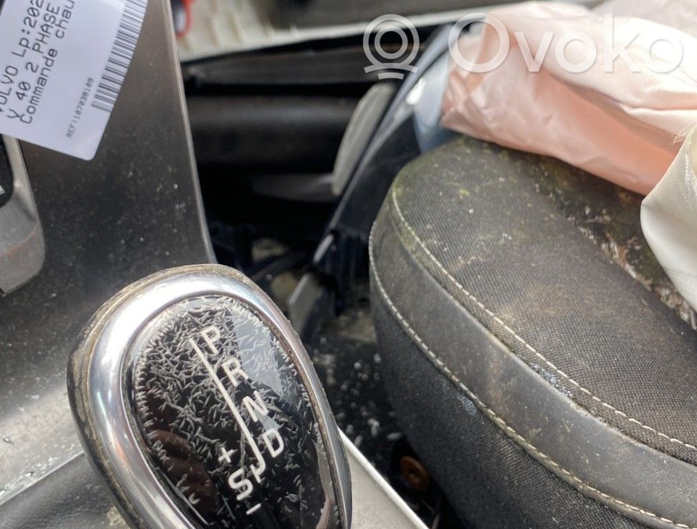 Volvo V40 Gear shifter/selector 
