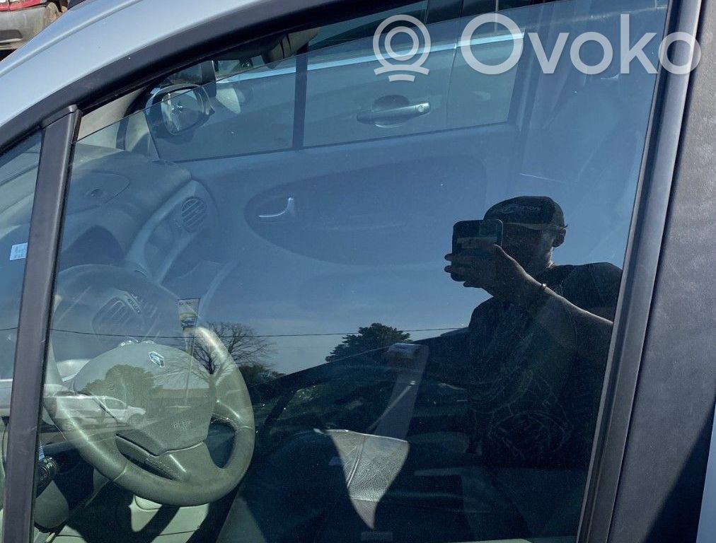 Renault Scenic I Vetro del finestrino della portiera anteriore - quattro porte