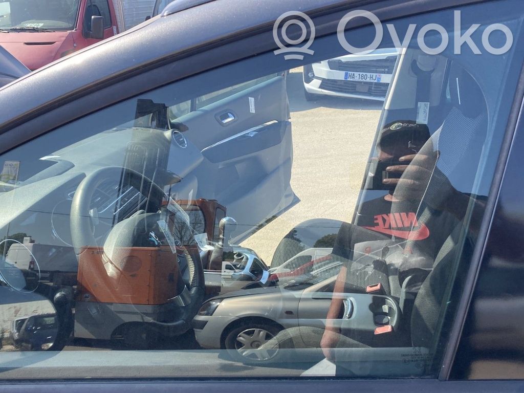 Peugeot 5008 Etuoven ikkunalasi, neliovinen malli 