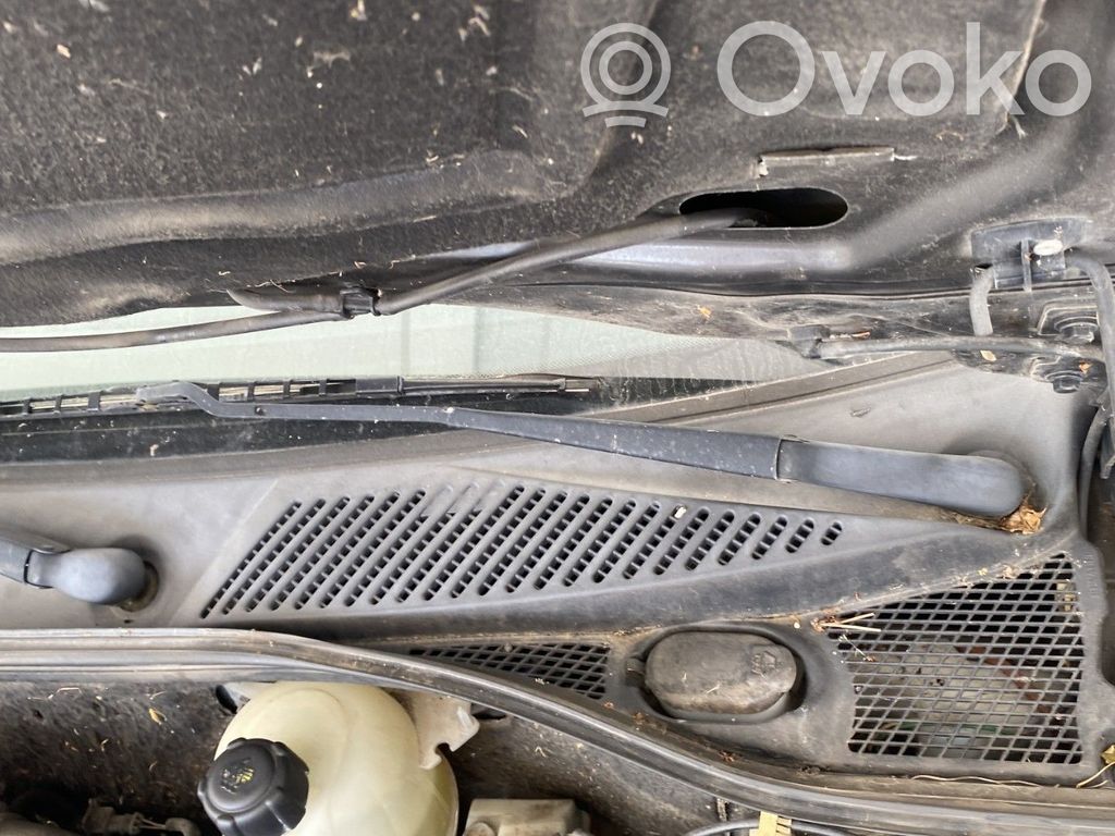 Renault Clio II Wiper trim 