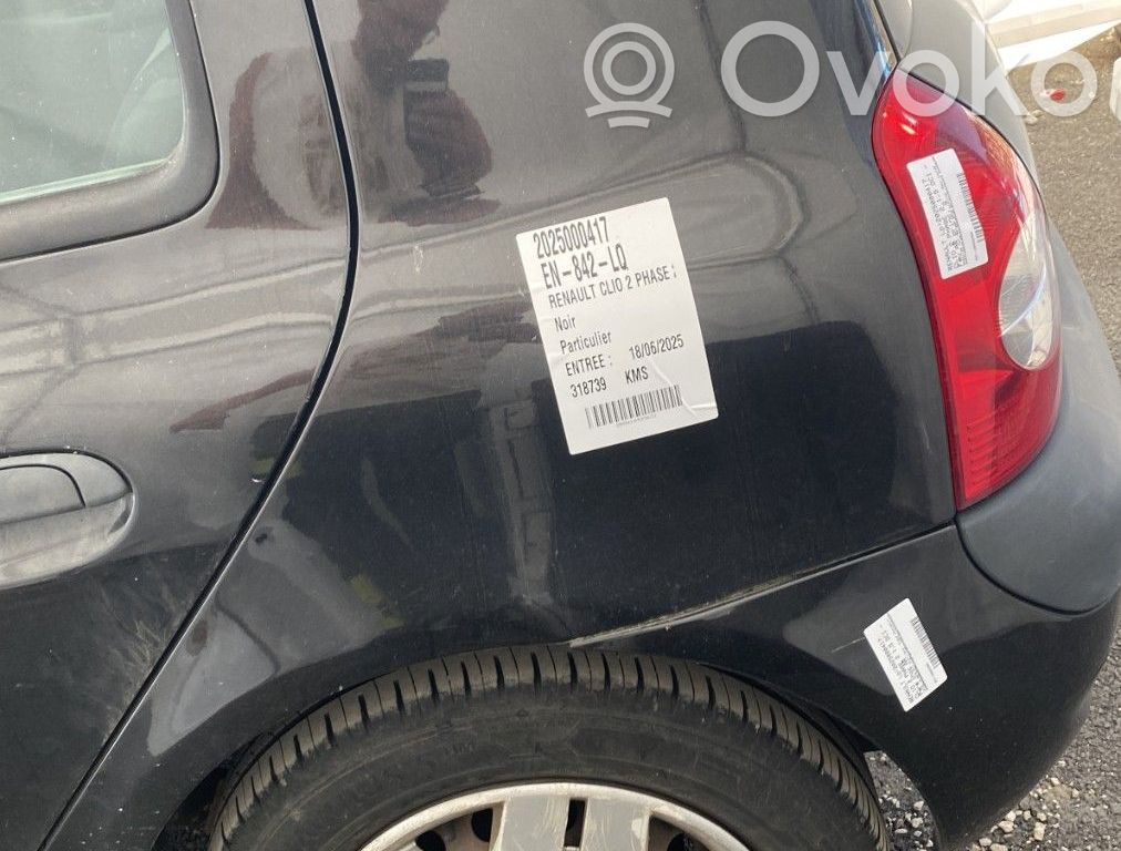 Renault Clio II Takakulmapaneeli 
